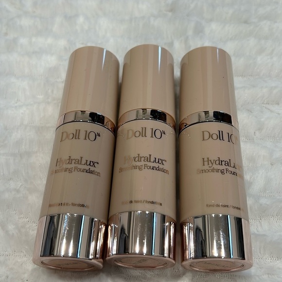 Doll 10 set of 2 HydraLux Smoothing Foundation Color Medium new 1 fl oz lot - Picture 2 of 5